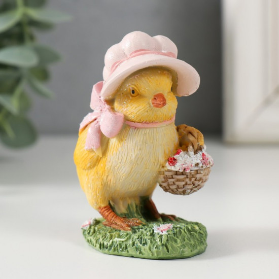 Фигурка «Цыпа в шляпке с корзинкой цветов»