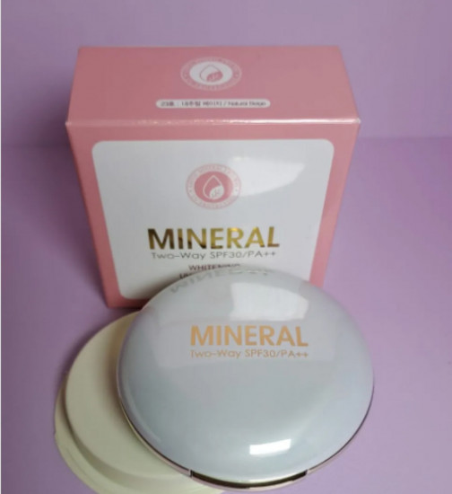 Компактная минеральная пудра «Two-Way Whitening UV Protection SPF 30/PA»