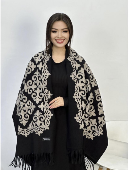 Палантин женский в национальном стиле