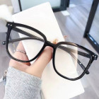 прозрачный