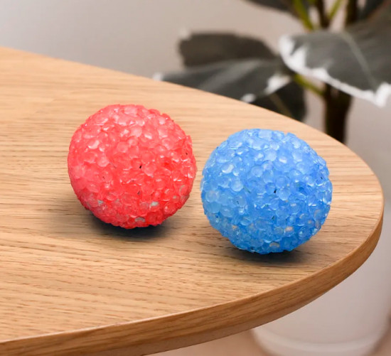 Набор игрушек-мячей с бубенчиком для кошек «Крис»