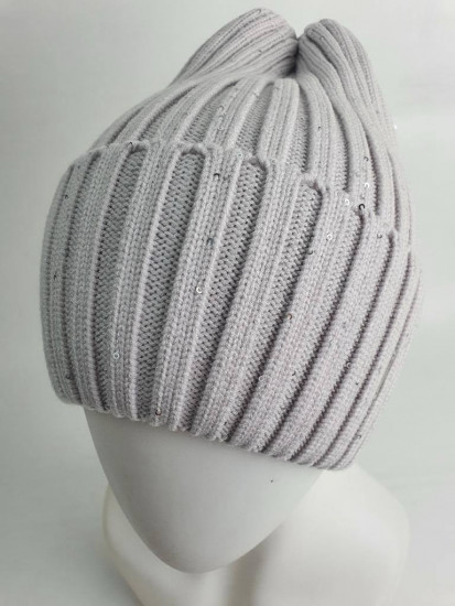 Шапка-лопатка женская со значком, стразами, мини-пайетки. Одинарная вязка, без подклада