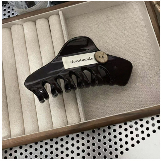 Заколка-краб для волос с пуговкой