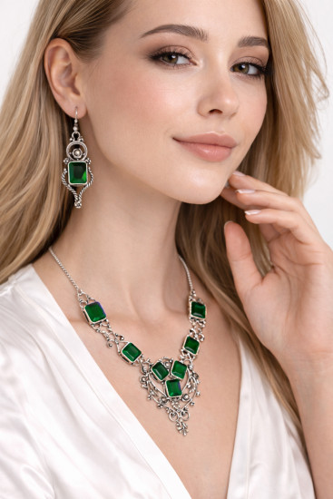 Комплект бижутерии с зеленым кварцем