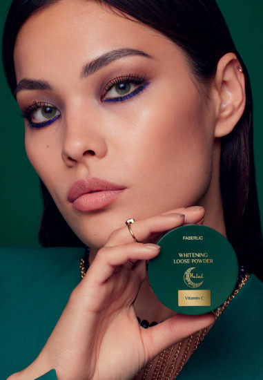 Матирующая рассыпчатая пудра для лица универсальная