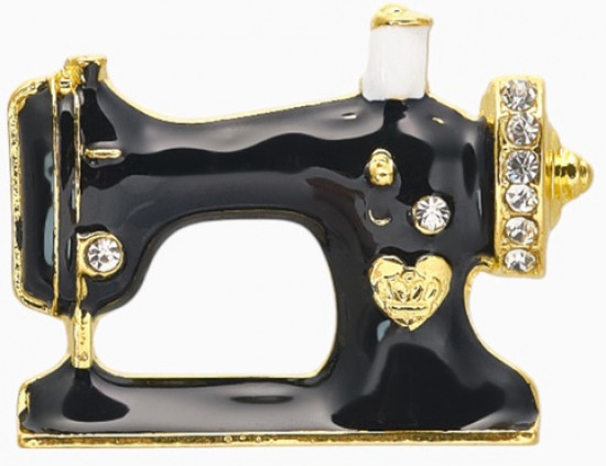 Брошь «Швейная машина с мотком ниток»