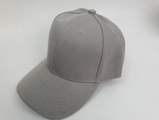 Бейсболка однотонная