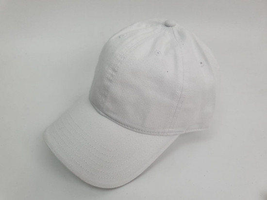Бейсболка однотонная козырёк линия