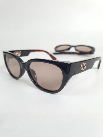 Очки солнцезащитные