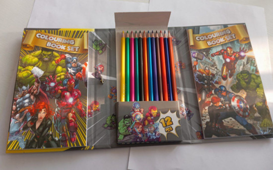 Набор для творчества и раскрашивания Colouring Book Set «Книга-раскраска Мстители»