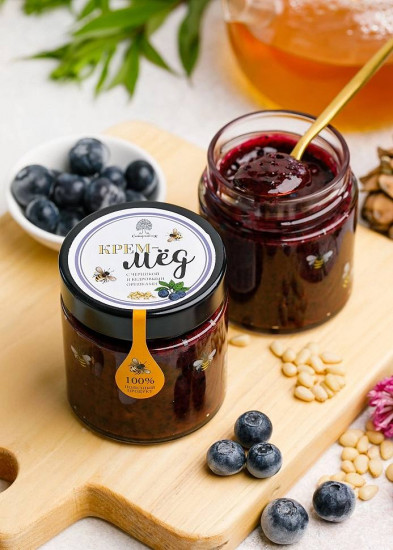 Крем-мёд с черникой и кедровым орехом