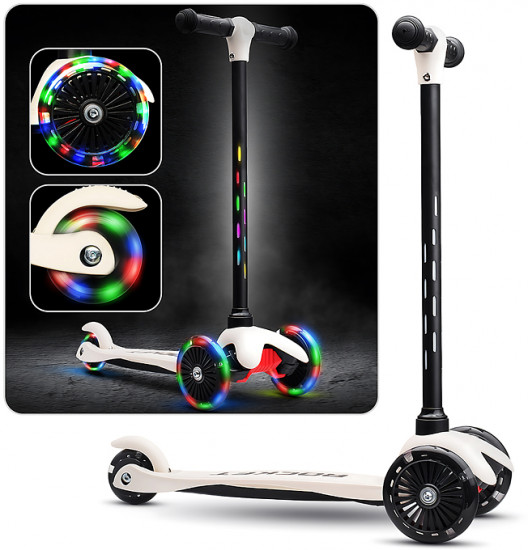 Самокат трёхколёсный