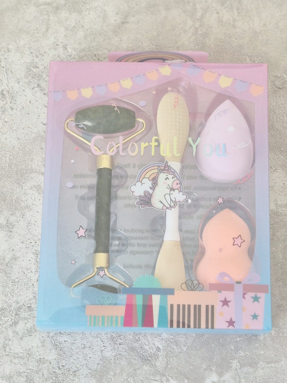 Набор для ухода за лицом и макияжа Colorful You