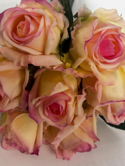 Цветы искусственные «Букет из семи роз»