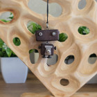 темно-коричневый