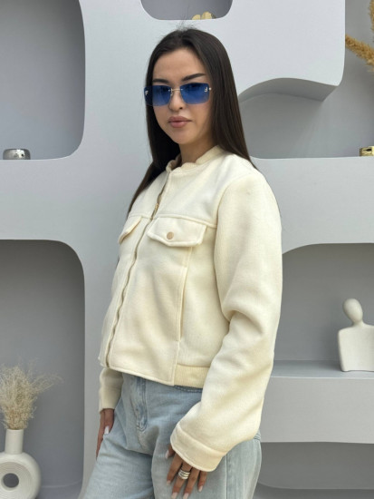 Бомбер женский на весну