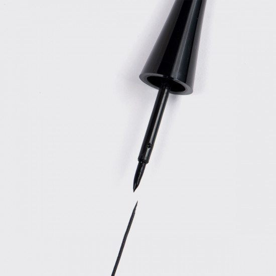 Жидкая подводка для век «Charbon liquid eyeliner», оттенок 01