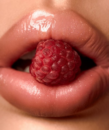 Блеск для губ, тон 01 Silk Kiss