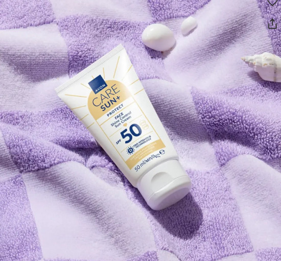 Солнцезащитный матирующий крем для лица SPF50 «Face Shine Control Sun Cream»