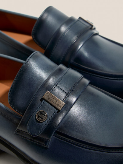 Лоферы женские