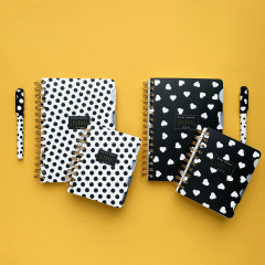 Книжка записная «Art Journal. Black and white. Сердечки» - Фото 12