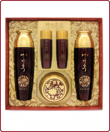 Набор уходовой косметики для лица «Yezihu K-Beauty Premium Ginseng Set»
