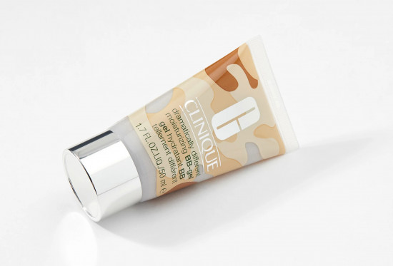 BB-гель для лица увлажняющий, корректирующий тон кожи «iD Dramatically Different Moisturizing BB-Gel»