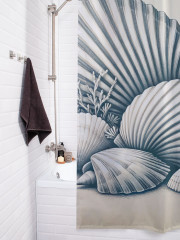 Штора для ванной с водоотталкивающей пропиткой «Маяк в ракушках» - Фото 3