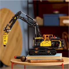 Конструктор Technic 42215 Экскаватор Volvo EC500 Hybrid. Volvo EC500 Hybrid Excavator - Фото 4