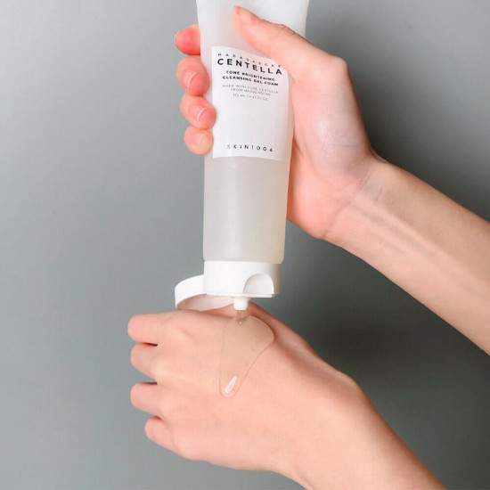 Осветляющая гель-пенка для умывания «Tone Brightening Cleansing Gel Foam»