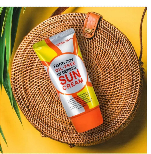 Солнцезащитный крем для лица SPF50+ «Oil-Free UV Defence Sun Cream»