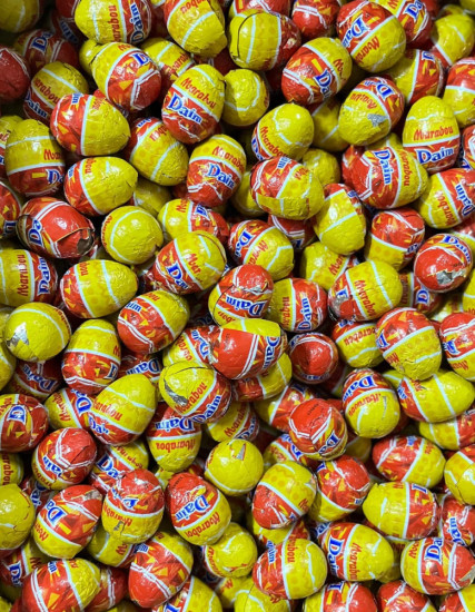 Яйца шоколадные в подарочной коробке «Daim»