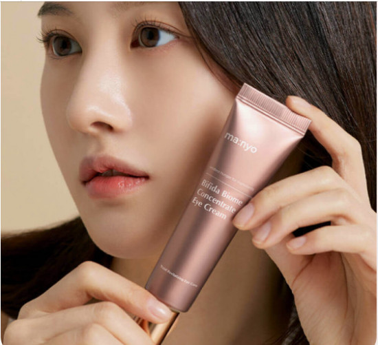 Крем для век с бифидобактериями «Bifida Biome Concentrate Eye Cream»