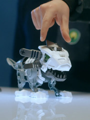 Игрушка интерактивная с сенсорным управлением «Большой Биопод» - Фото 4