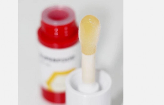 Питательное масло для губ с экстрактом меда «Superfood Honey Lip Oil»