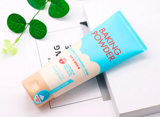 Пенка для умывания с содой «Baking Powder BB Deep Cleansing Foam»