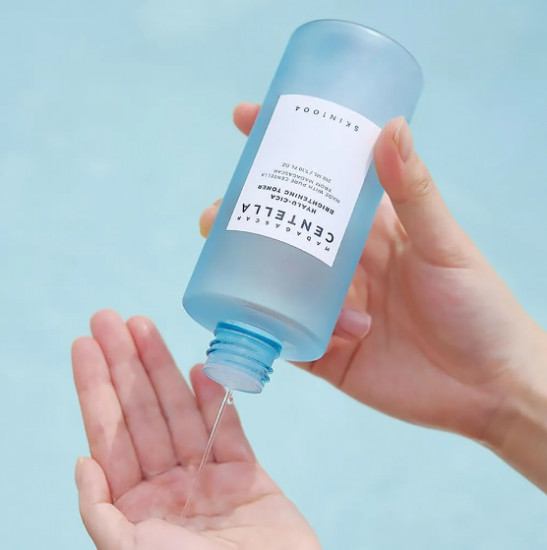 Тоник для выравнивания тона лица увлажняющий «Hyalu-Cica Brightening Toner»