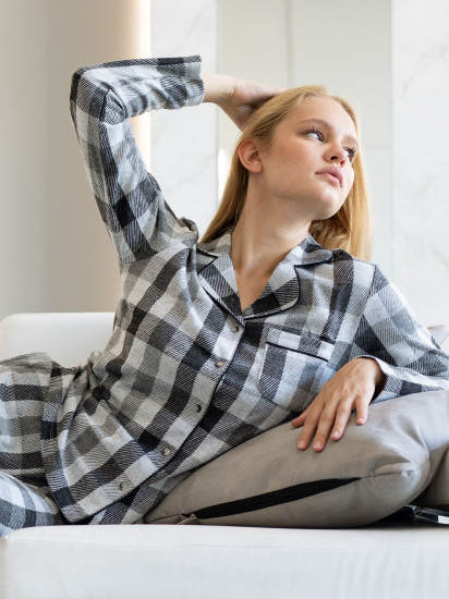 Костюм женский