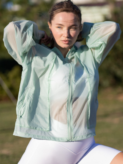 Ветровка женская