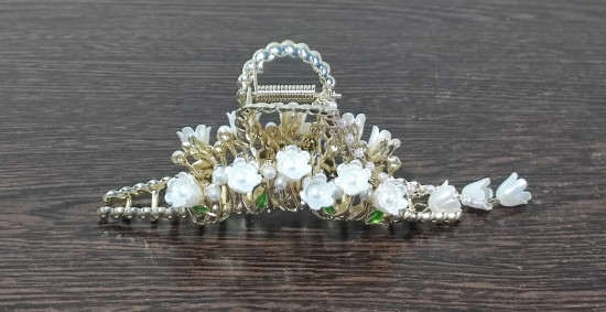 Заколка-краб для волос «Белая фея»