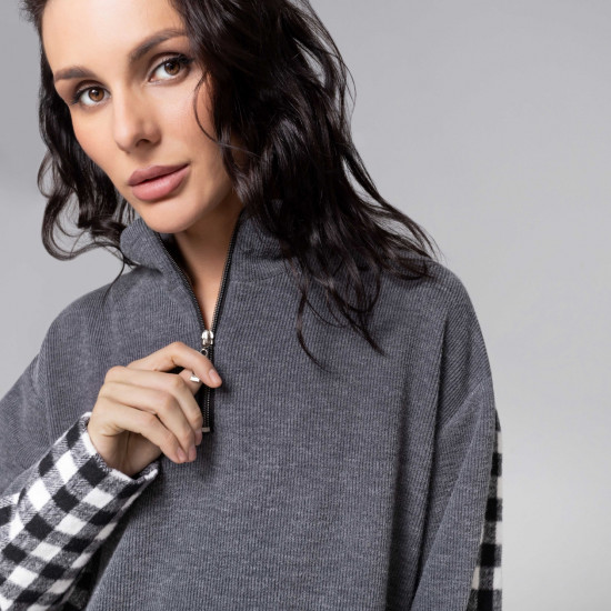 Свитшот женский «Путешествие начинается»