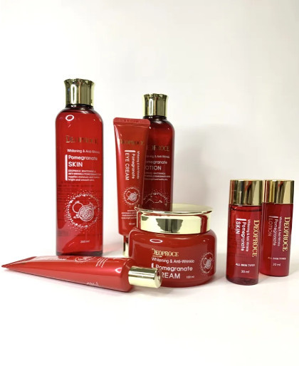 Набор уходовый антивозрастной c экстрактом граната «Whitening & Anti-Wrinkle Pomegranate 4 Set»