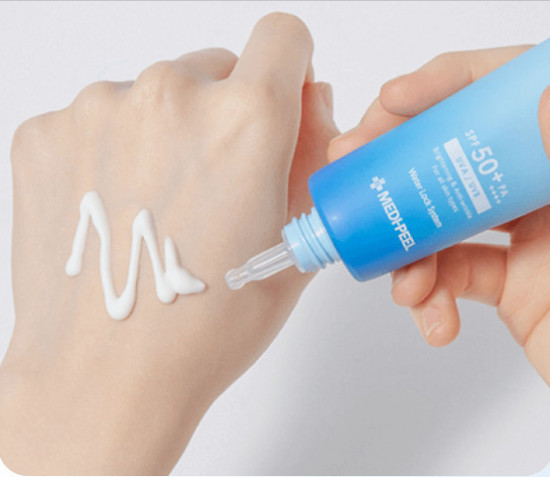 Ультраувлажняющая солнцезащитная сыворотка для лица SPF50 «Aqua Mooltox Water-Fit Sun Cream»