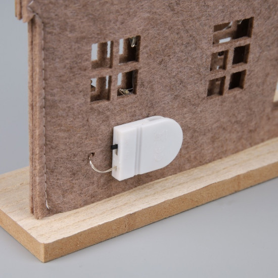 Фигура деревянная «Изба с оленями»