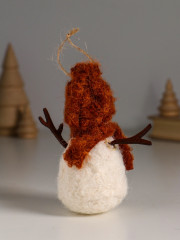 Фигурка «Снеговичок в рыжей шапке и шарфе» - Фото 2
