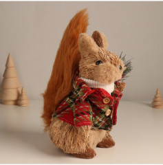 Фигурка новогодняя «Белочка в зимнем пальто» - Фото 4