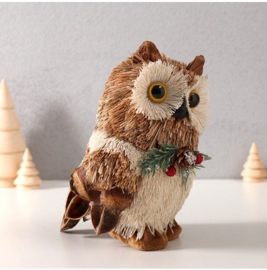 Фигурка новогодняя «Совушка с шишкой и еловой веточкой на грудке»