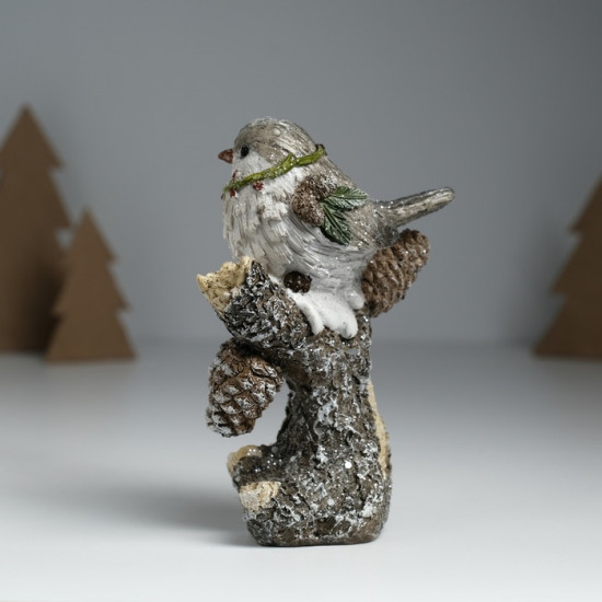 Фигурка «Воробышек в венке с ягодками и шишками на дереве»