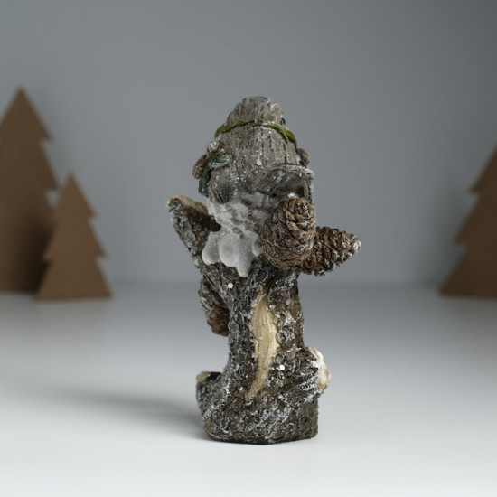 Фигурка «Воробышек в венке с ягодками и шишками на дереве»