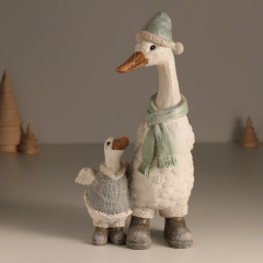 Фигурка «Гусь в длинном колпаке и шарфе, с гусёнком» - Фото 1